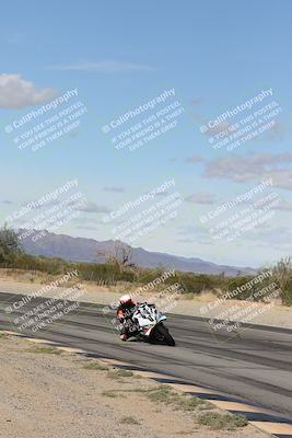 media/Nov-16-2025-Race Pace (Sun) [[8c5fa54630]]/Verified Riders/4-Turn 3 Inside (1050am)/